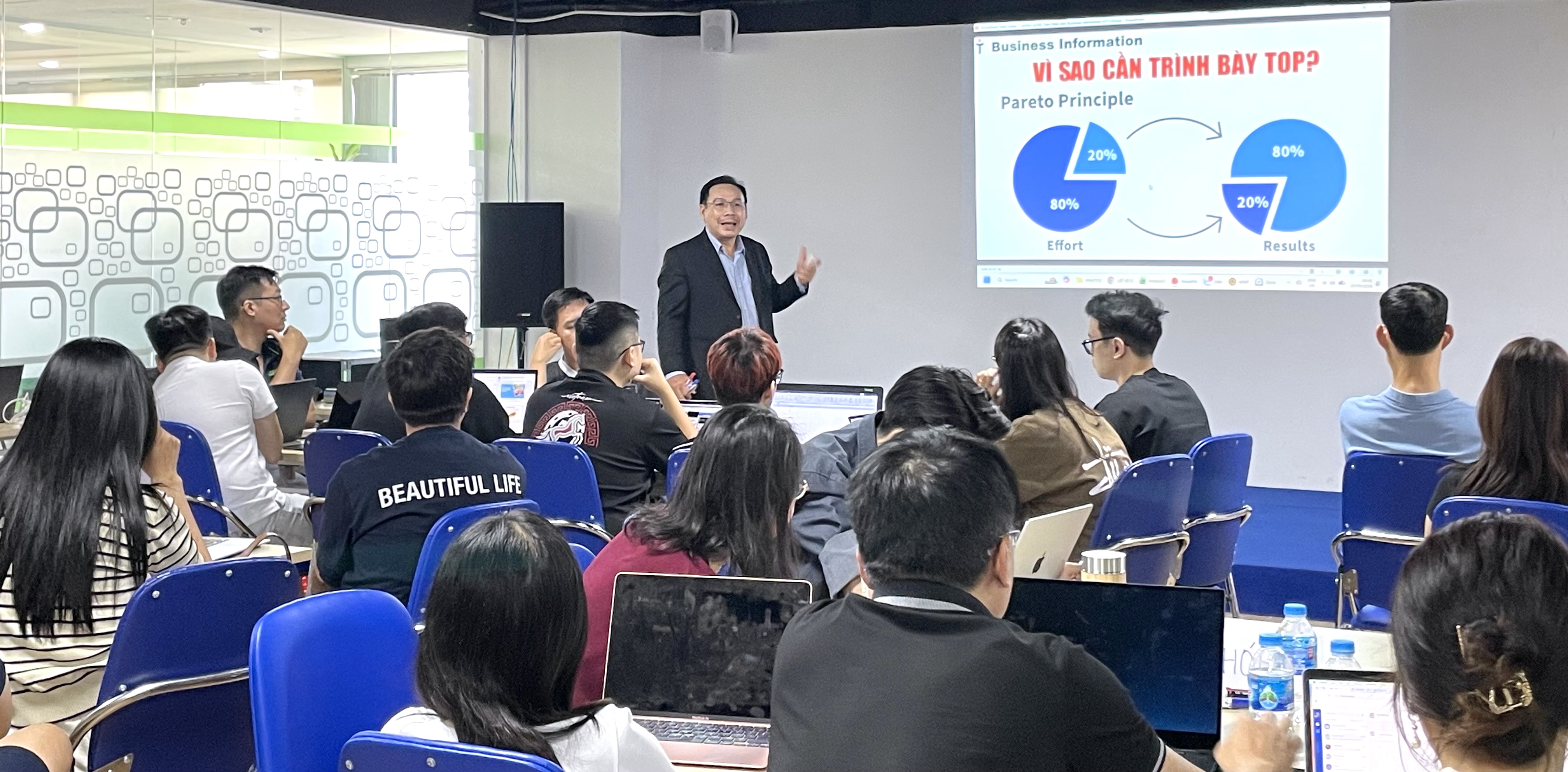 VTC Online khởi động chương trình đào tạo “Business Data Analytics & AI-Driven Business Management”